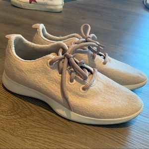 Women’s size 8 All Birds